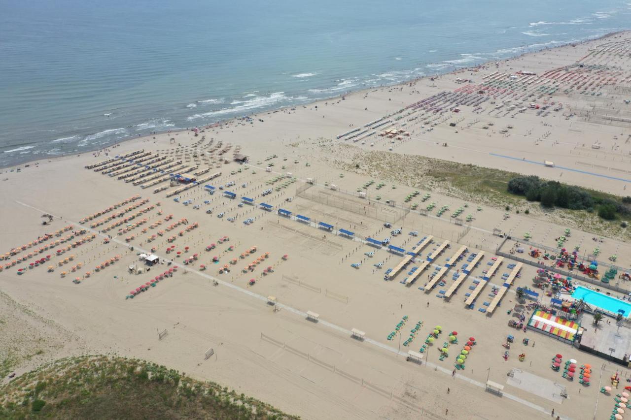 Sirena Apartments Llido Degli Estensi Extérieur photo
