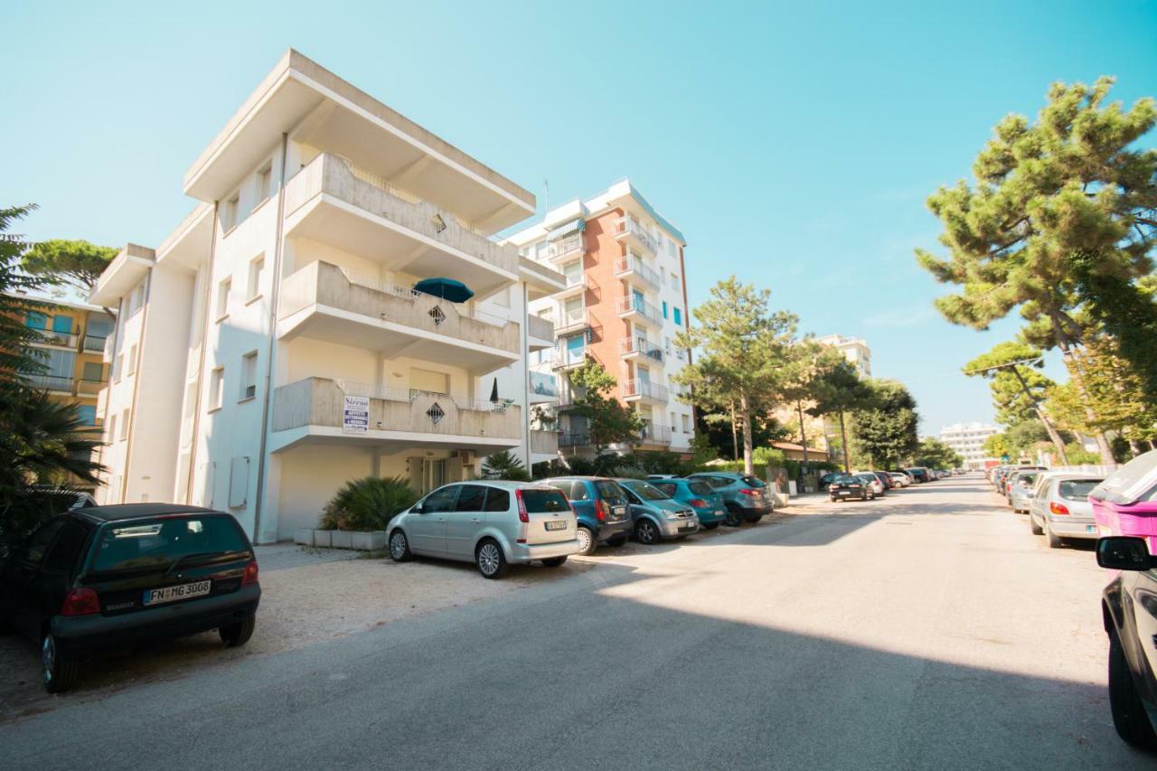 Sirena Apartments Llido Degli Estensi Extérieur photo